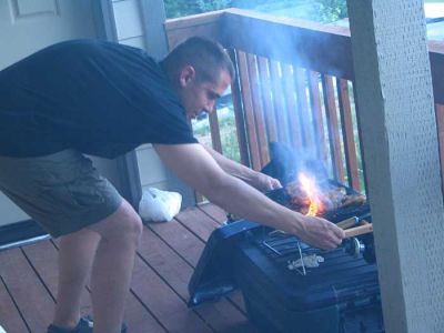 brad-cookin3.jpg