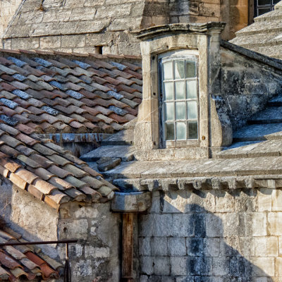 Arles, Gray Window