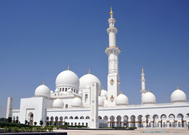 Sheikh Zayed Mosque is definitely worth a visit to Abu Dhabi - even just a day trip from Dubai