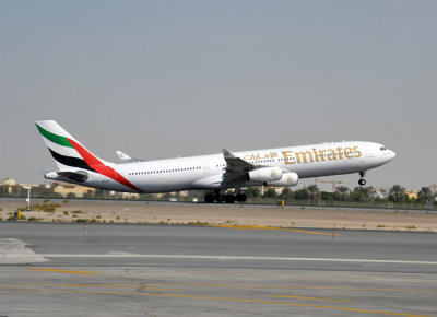 Emirates A340-300 (A6-ERT)