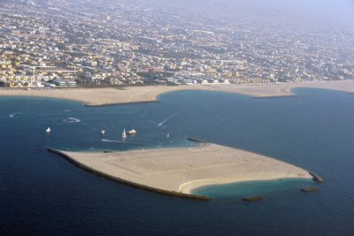 Artificial island that popped up near Jumeirah Beach Park - Al Opole Rab
