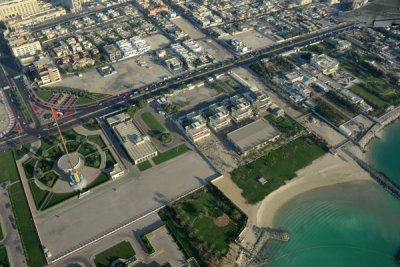 Beach Road at the big flagpole