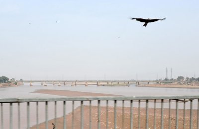 Recrossing the Ravi River back to Lahore