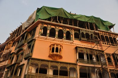 The Havelis south of the Badshahi Mosque are being renovated