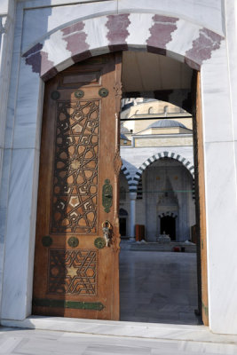 Entrance leading to the courtyard