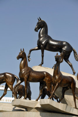 Ten-Horses Square, Ashgabat