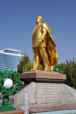 Golden statue of Turkmenbashy
