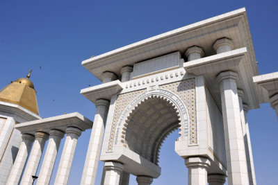 Kipchak Grand Mosque - Türkmenbaşyň Ruhy Metjidi