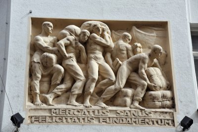 Vienna relief sculpture - Mercatus Sanus Felicitatis Fundamentum, Herrengasse