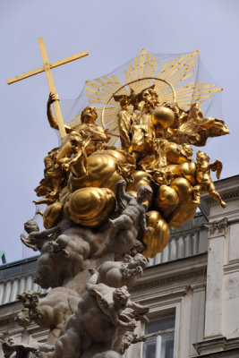 Detail of the top of the Pestsule