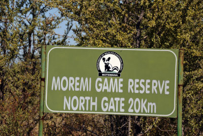 The Khwai River Conservancy lies in the 20km strip between the SW corner of Chobe National Park and the North Gate to Moremi 