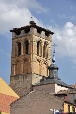 Old church tower seen from Plaza Aqueducto