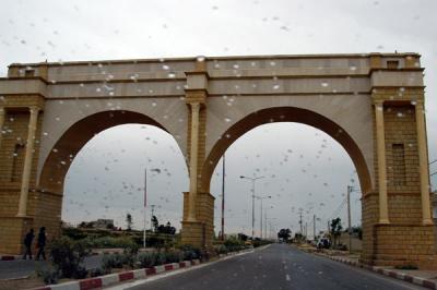 It doesnt rain in southern Tunisia! Entering Kasserine