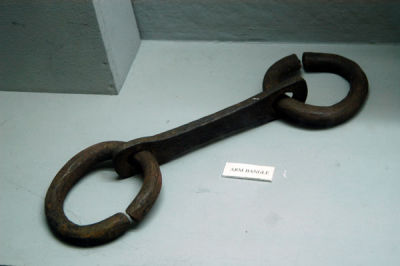 Arm bangle, Uganda National Museum