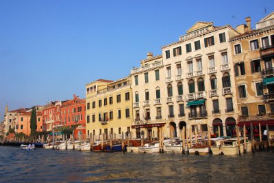 Riva del Vin on the right bank of the Grand Canal below the Rialto Bridge