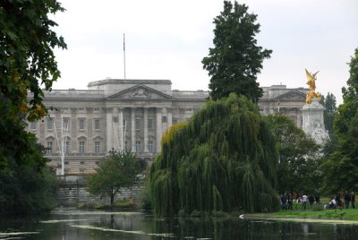 Buckingham Palace from St. James Park, London