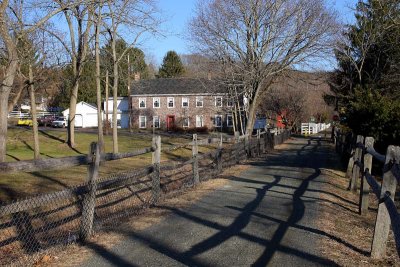 Toward Kratz Station Road