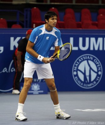 ATP2011-1R-Tursunov-Capdeville-03s.jpg