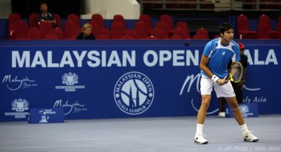 ATP2011-1R-Tursunov-Capdeville-05s.jpg