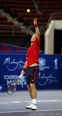ATP2011-1R-Tursunov-Capdeville-35s.jpg