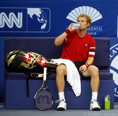 ATP2011-1R-Tursunov-Capdeville-39s.jpg