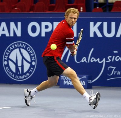 ATP2011-1R-Tursunov-Capdeville-45s.jpg