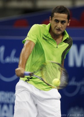 ATP2011-QF-Nishikori-Almagro-25s.jpg