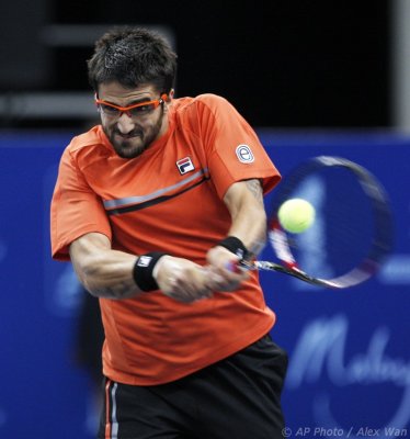 ATP2011-SF-Tipsarevic-Nishikorii-08s.jpg
