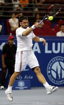 ATP2011-F-Tipsarevic-Baghdatis-47s.jpg