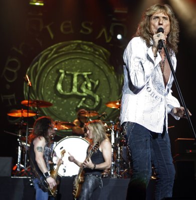 Whitesnake Forevermore Tour 2011