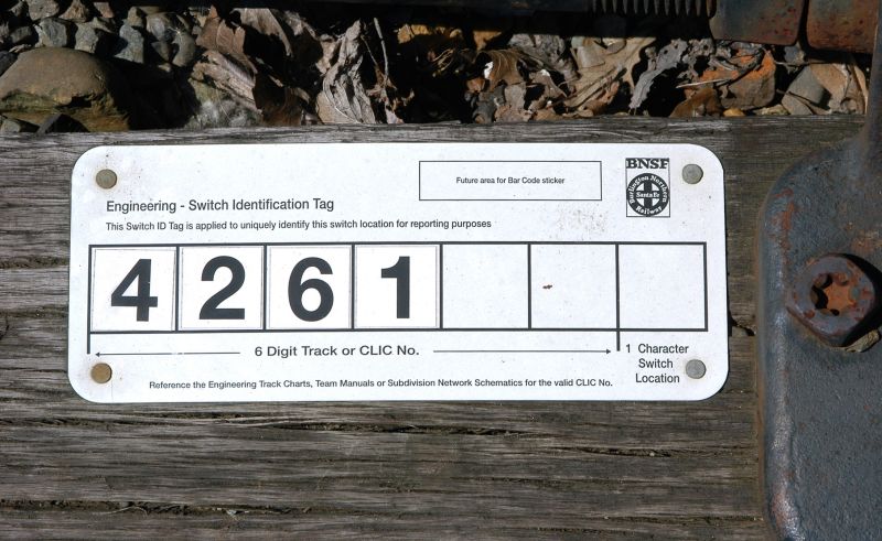 Switch identification tag
