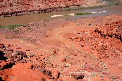 Panorama #5: River and rock bench