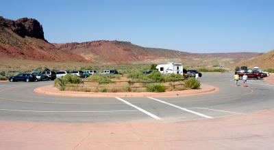 Parking lot at trailhead of Delicate Arch Viewpoint