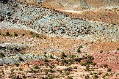 Local valley color