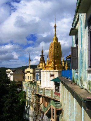 Mt Popa 003.jpg