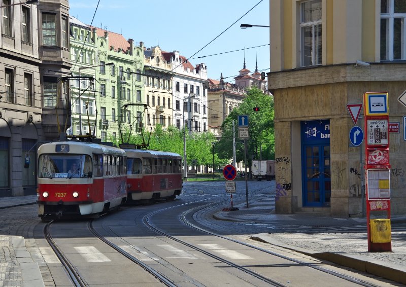 0045 Praag Op weg naar de Joodse Wijk.jpg