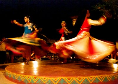 Jaipur; dance