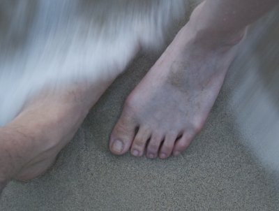 feet and waves