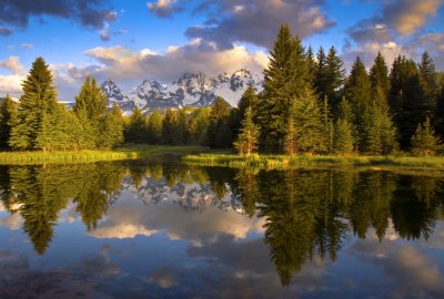 Warm Lightplay at Schwabachers Landing 3773.jpg