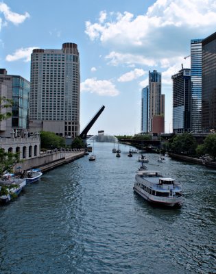 Chicago River - Bridge Up
