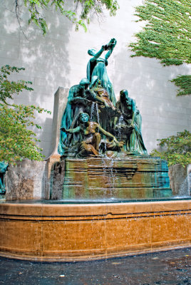Art Institute - Spirit of the Great Lakes Fountain 