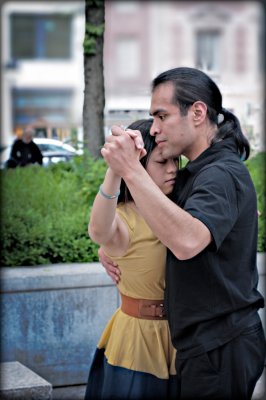 Dancing at South Garden of the Art Institute