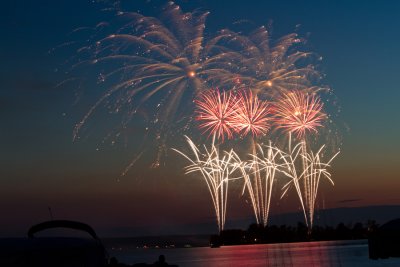 Alpena-Fireworks-D120606-035-www.jpg