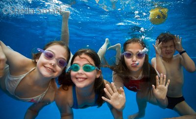 Children swimming underwater in pool 5/02/2012