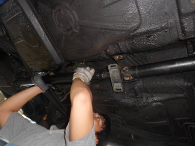 67 Connecting propeller shaft to center bearing.JPG
