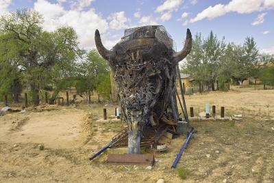 bison statue i