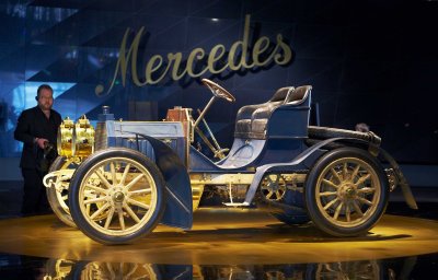 DE STUTTGART MERCEDES MUSEUM IMG_6153.jpg