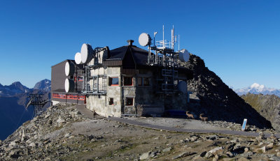 here the view from to the Eggishorn station