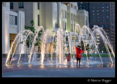 Kids in the Fountain