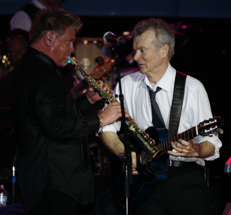Euge Groove and Peter White.jpg
